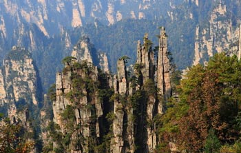 長(zhǎng)沙出發(fā)到黃龍洞、張家界森林公園、天門山、鳳凰五日游